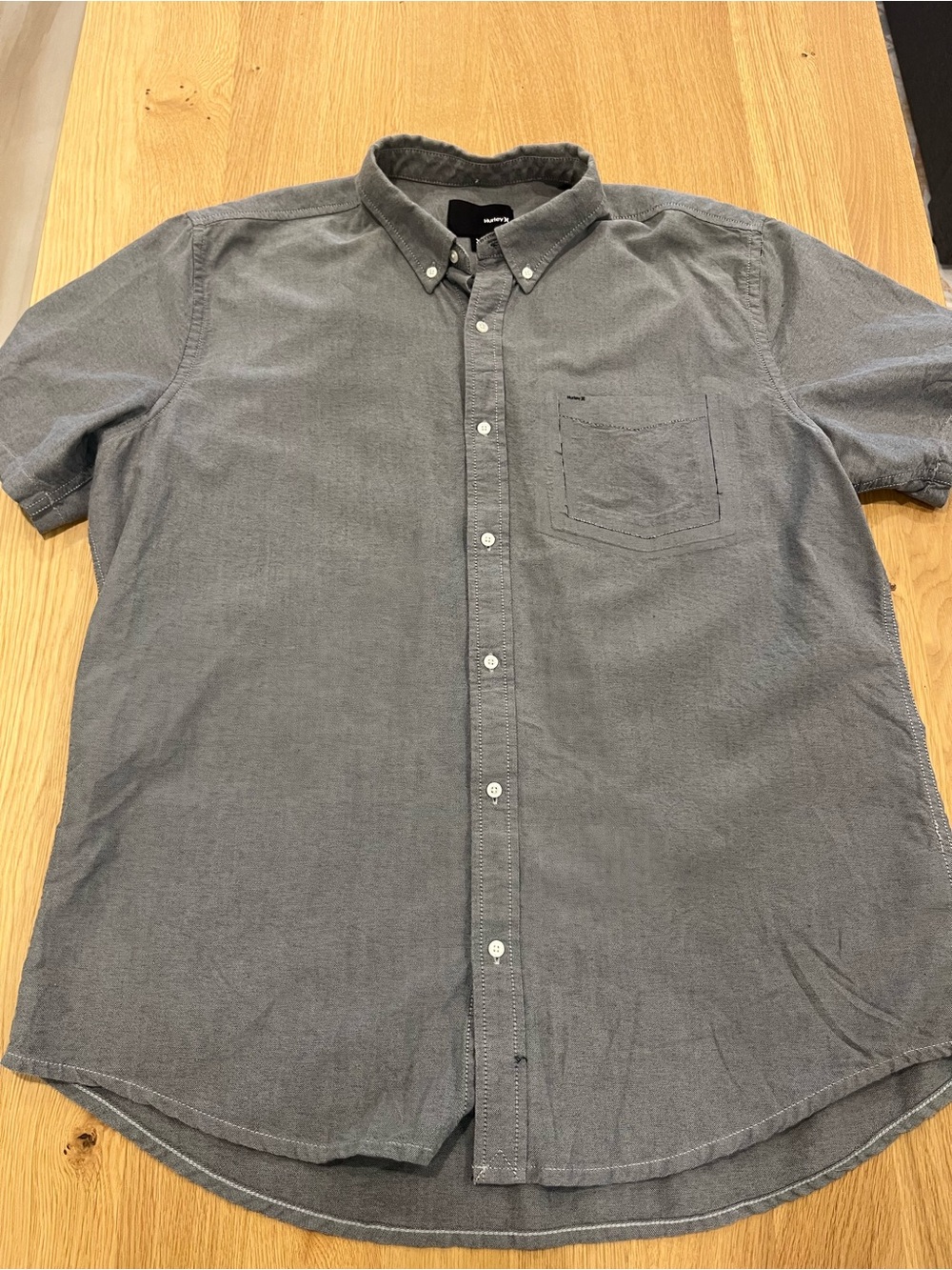 Hurley
Short Sleeve Button-Down Shirt
Men's Size XL - Picture 2 of 8